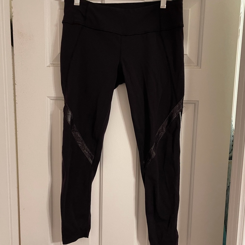 GUC Splits59 Capri leggings w/reflective detail